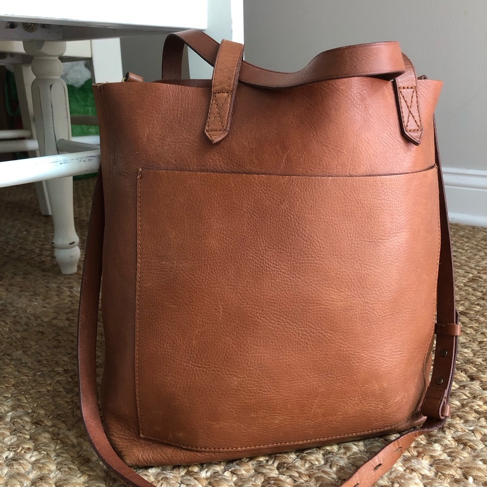 Madewell Medium Transport Tote. English Saddle Leather. F5788